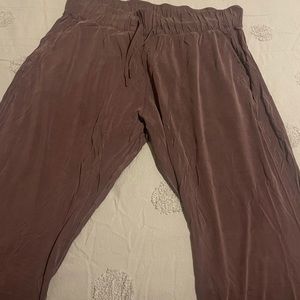 Lululemon studio jogger, Size 12!!